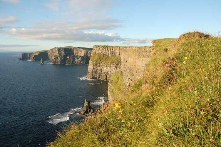 cliffs of moher from hags head